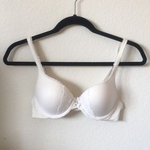 Body by Victoria white perfect coverage bra
